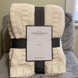 Knitted Throw Blanket